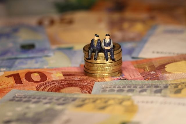 Helping Aging Parents with Finances
